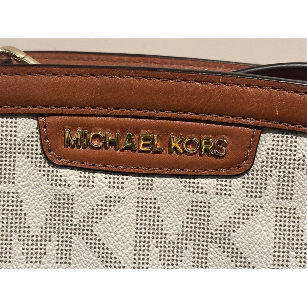 MICHAEL KORS CLASSIC LOGO SELMA MINI CROSSBODY BAG - Picture 2 of 9